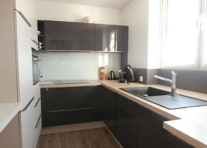 Lägenhet Superbe T3 Centre Avec Parking Et Wifi - Fr-1-374-59 *